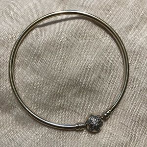 Pandora snowflake bangle